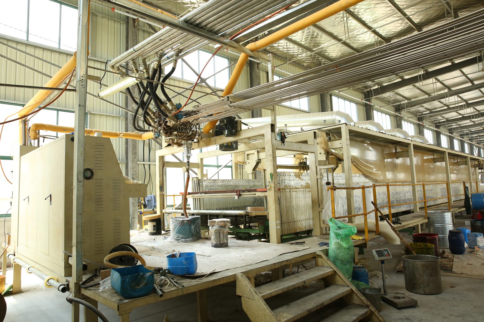 Foaming production equipment