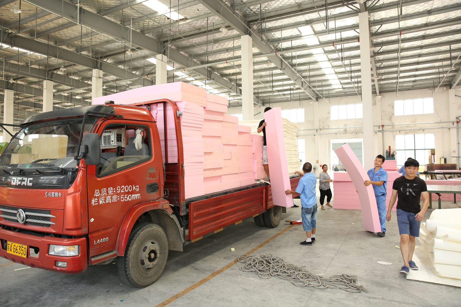 Bulk sponge dispatch from factory